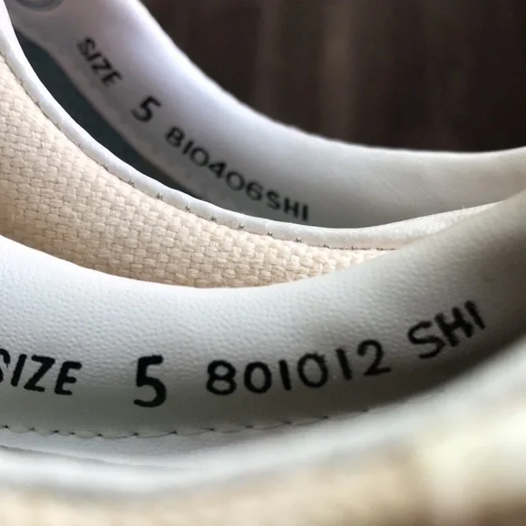 Nike - Picture 9 of 17